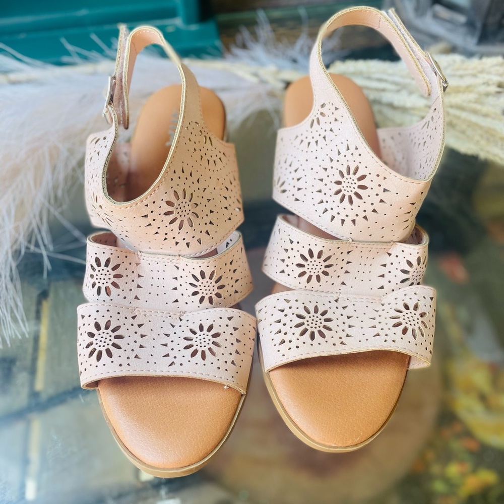 Mia floral heel